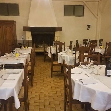 L'Auberge Des Voyageurs Menigoute Ngoại thất bức ảnh