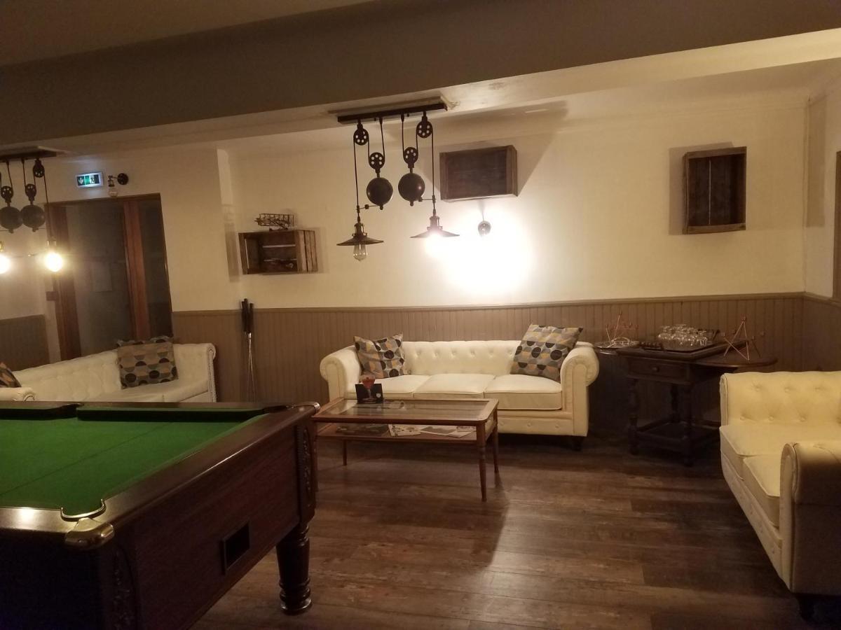 L'Auberge Des Voyageurs Menigoute Ngoại thất bức ảnh